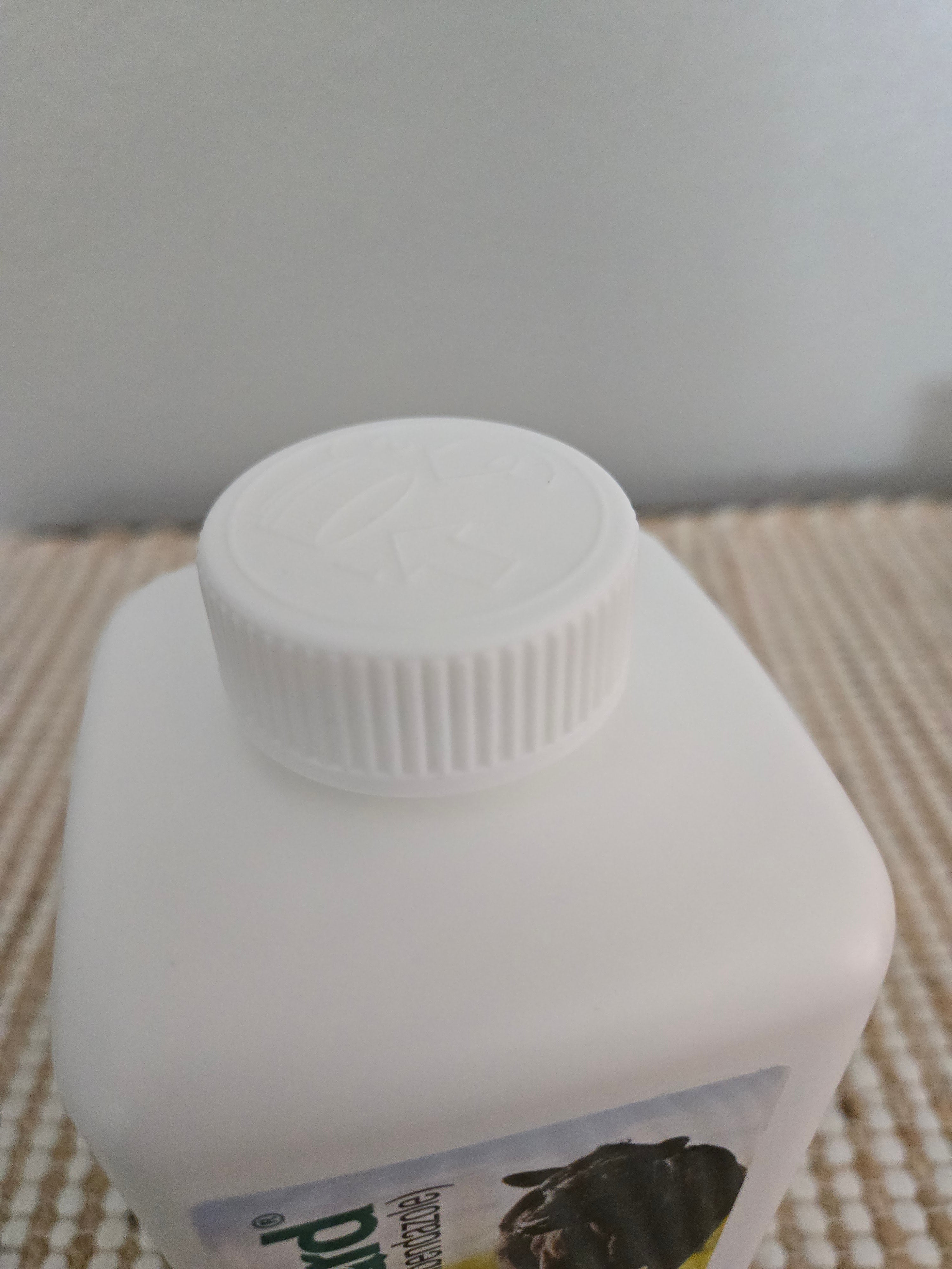 Safe-Guard (Fenbendazole) 10% Suspension - Desparasitante para Ganado y Cabras. Size 1000ml (33.8 fl oz/2.5 lbs)